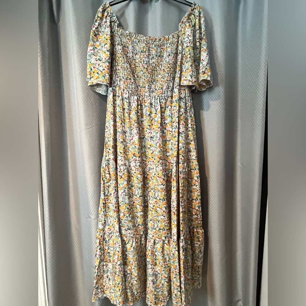 Plus Size Summer Floral Beach Resort Dress!  No tags, but never worn